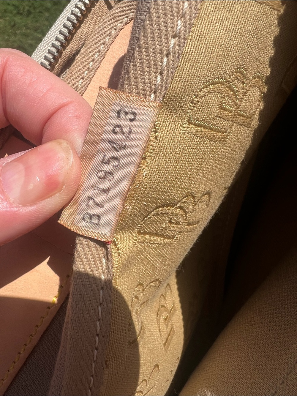 Dooney & Bourke DB Tassel Zip Top Tote Sand Tan Canvas Saddle
Tan Leather - Picture 8 of 14